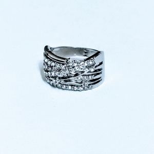 Crossover Ring
